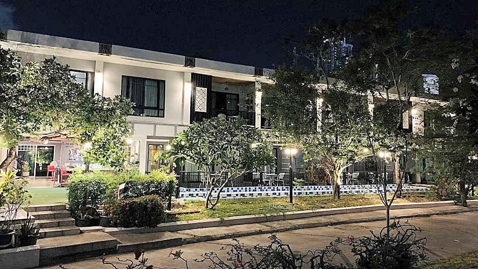 โรงแรม The Tamnan & Pattaya
