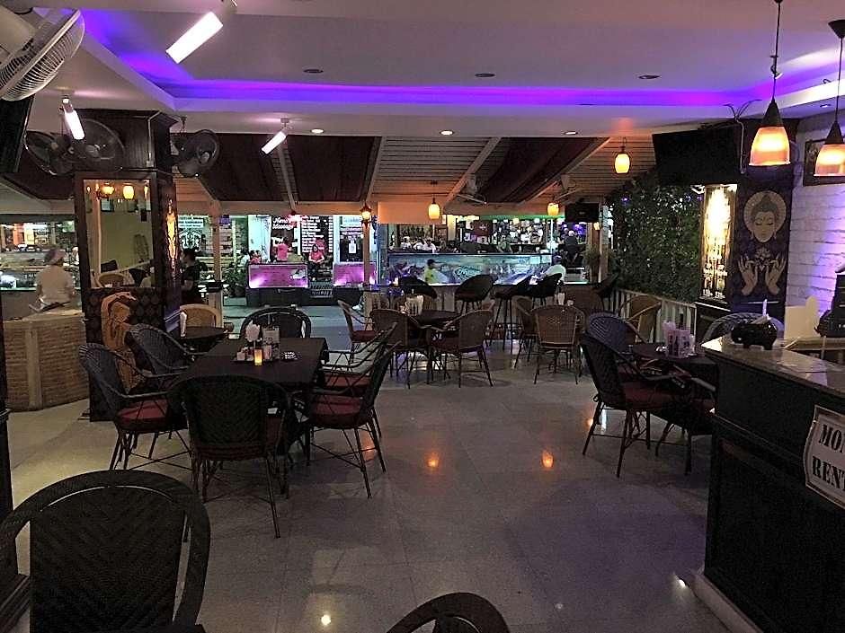 Zip & Restaurant โรงแรม