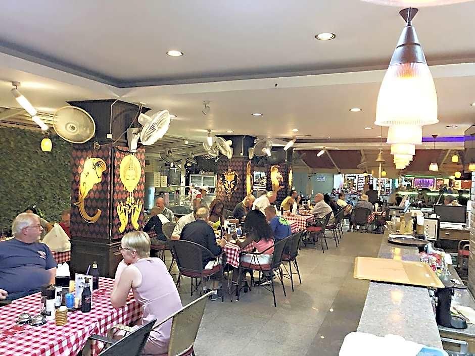 Zip & Restaurant โรงแรม Pattaya