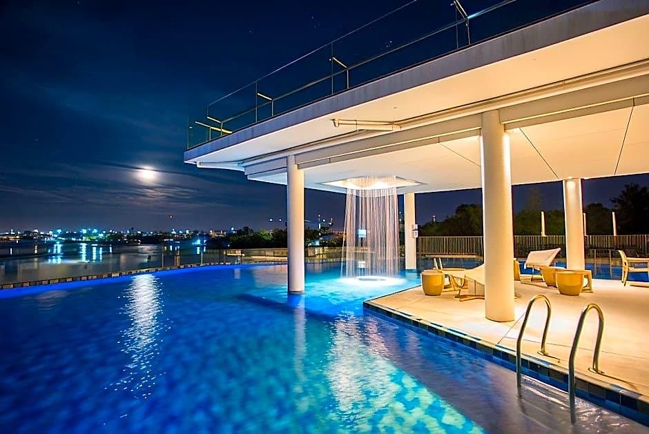 โรงแรม Tsix5 Quarter
