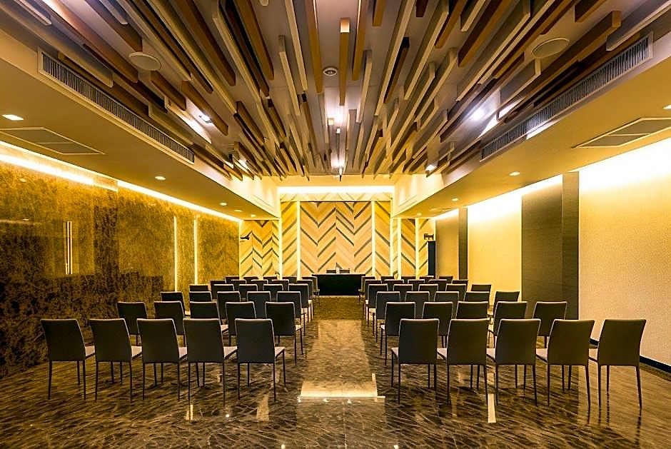 Tsix5 Quarter โรงแรม 5*
