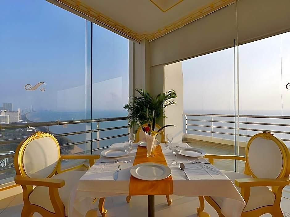โรงแรม Adriatic Palace