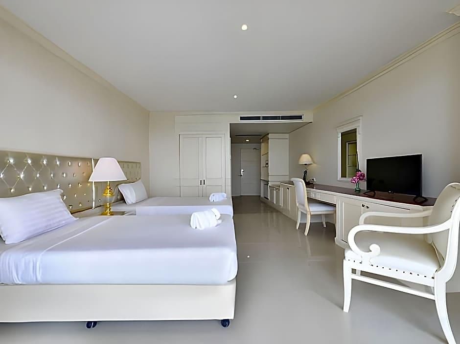 โรงแรม Adriatic Palace 5*