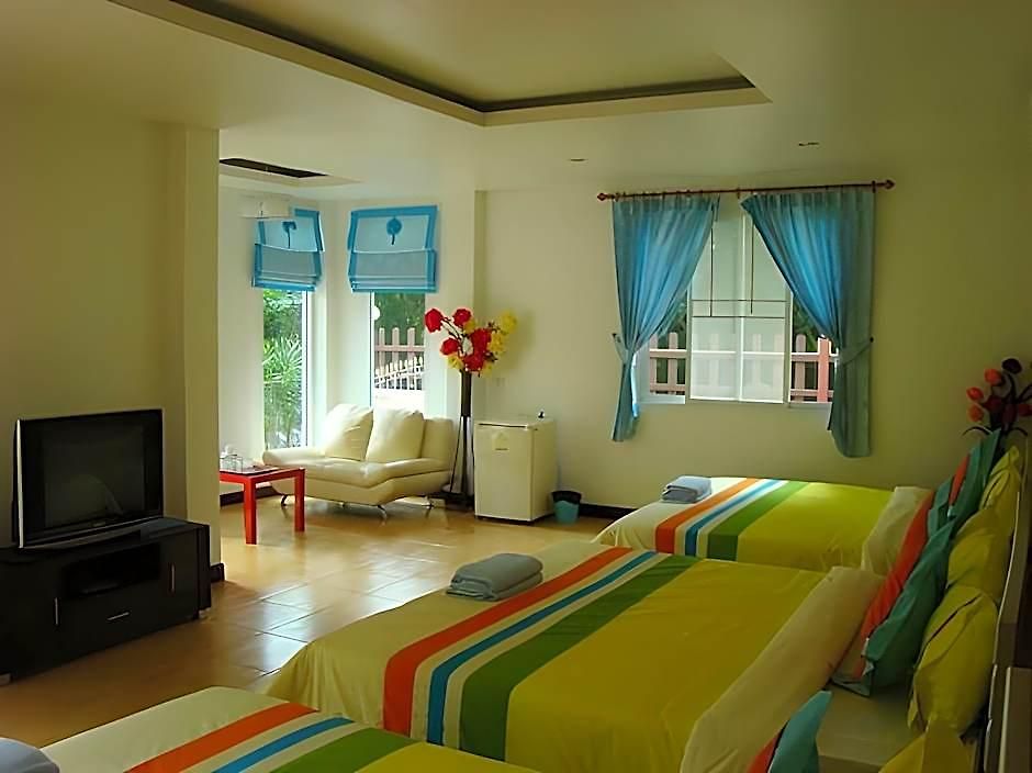 Sea Koh Larn 1 2*