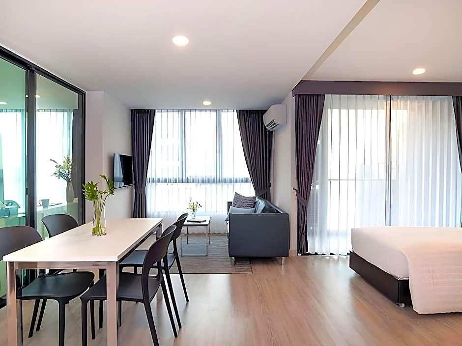 The Rizin Hotel