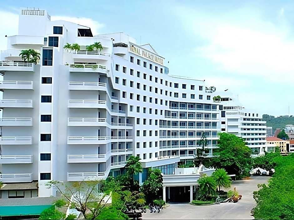 Royal Palace Hotel