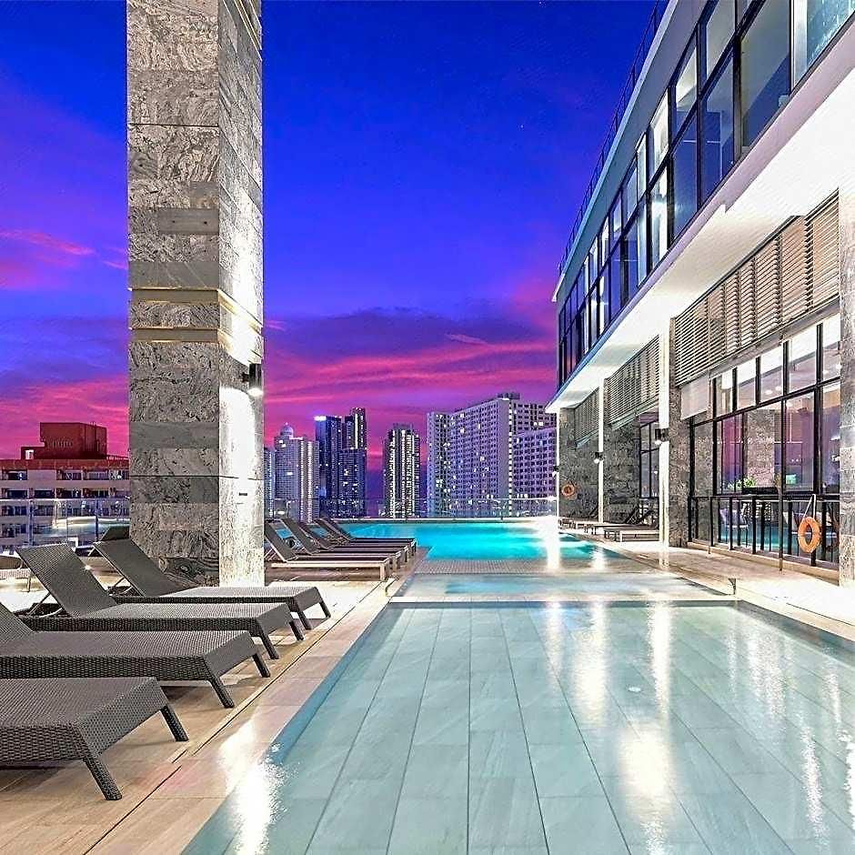 Brighton Grand & Convention โรงแรม