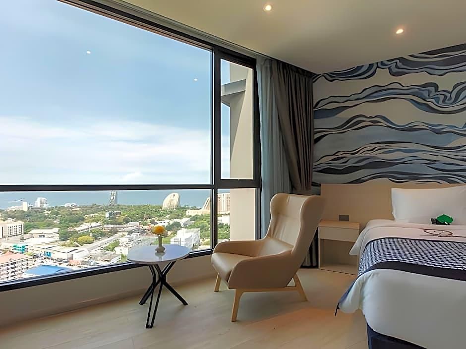 Brighton Grand & Convention Hotel