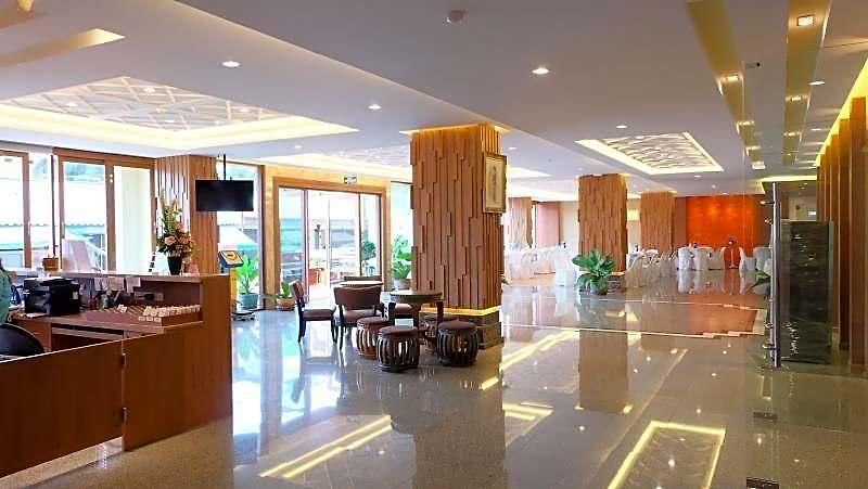 Dhotel