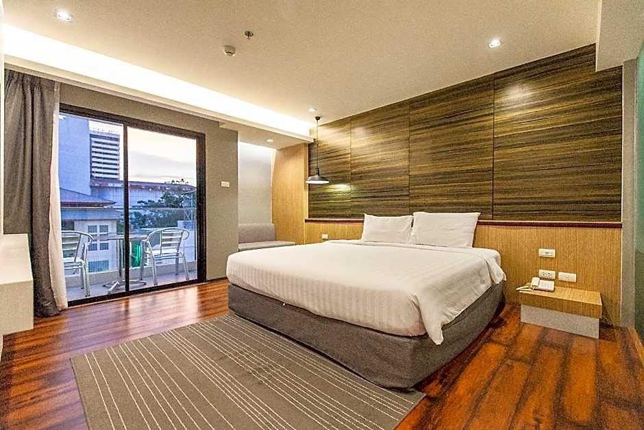Sea Me Spring Tree (adults Only) โรงแรม Pattaya