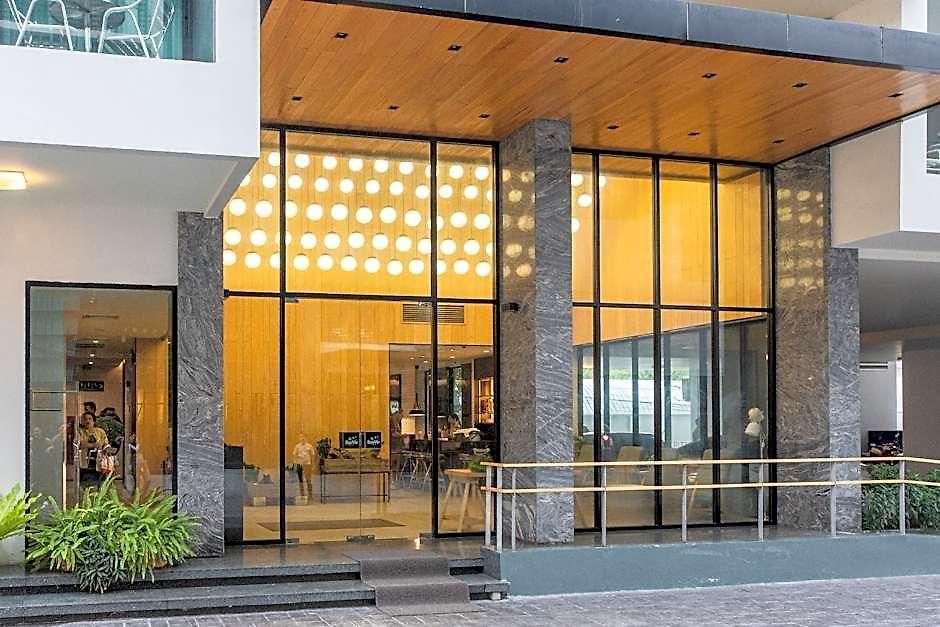 โรงแรม Sea Me Spring Tree (adults Only)