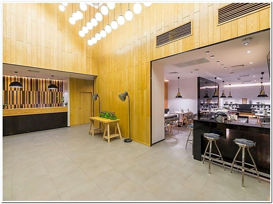 Sea Me Spring Tree (adults Only) โรงแรม 3*