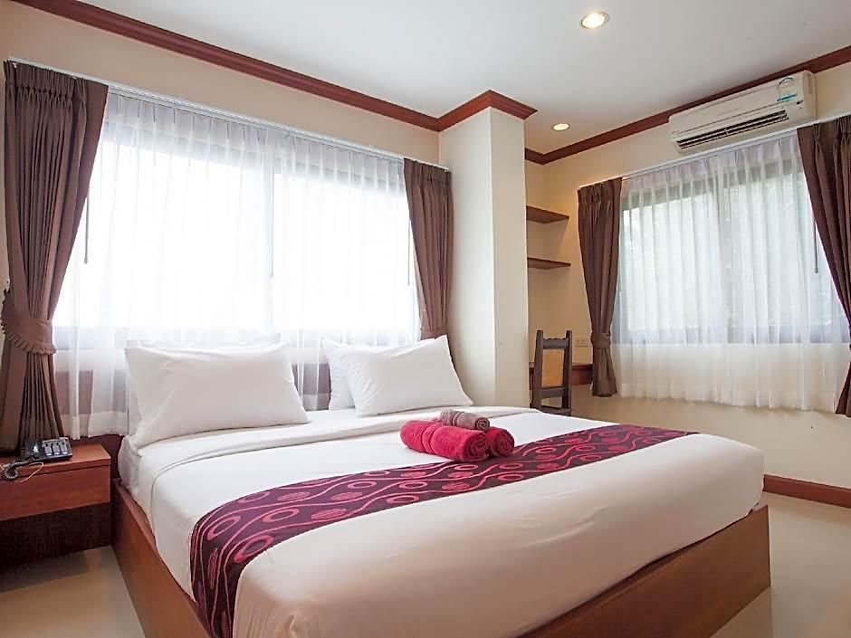 โรงแรม Baan Sila 3*