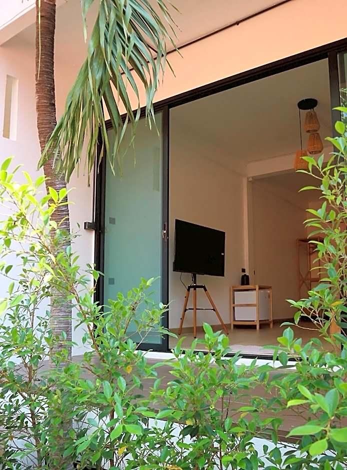Hotel Charat Baanpak Pattaya