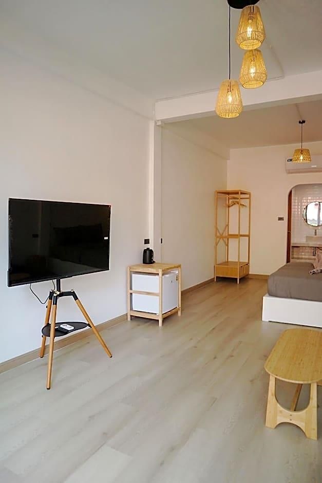 Charat Baanpak Hotel Pattaya