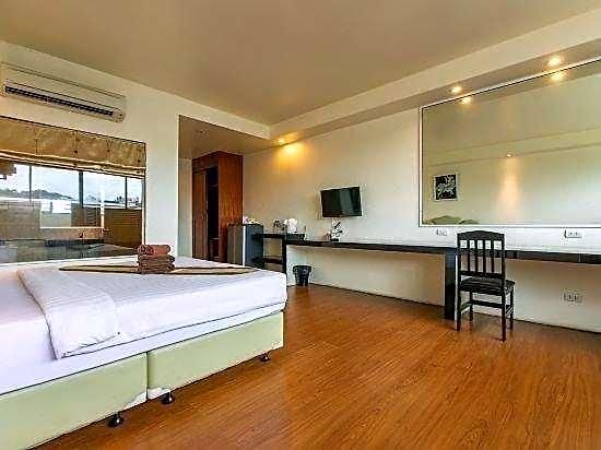 At Sea Hotel 2*