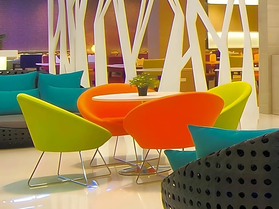 Hotel The 