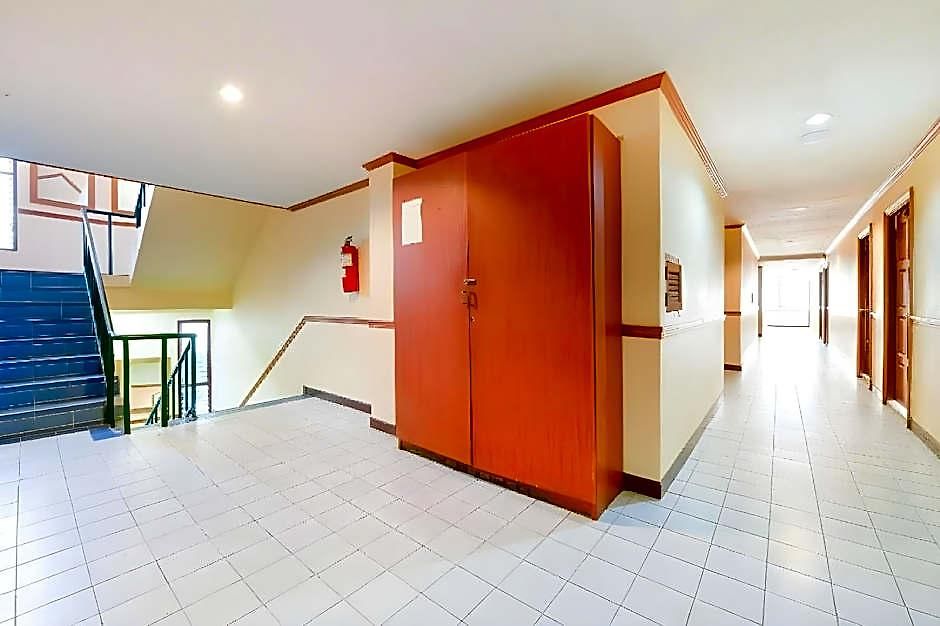 Shagwell Mansions 3*