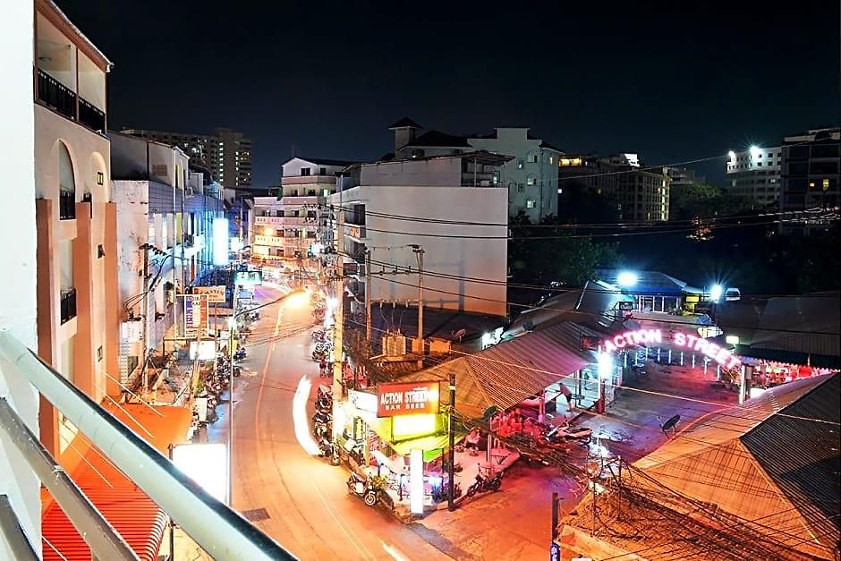 โรงแรม The Links 3*