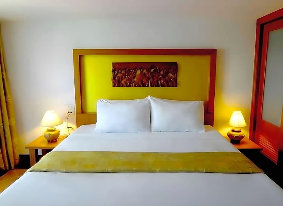 Inn The Garden Place 2*