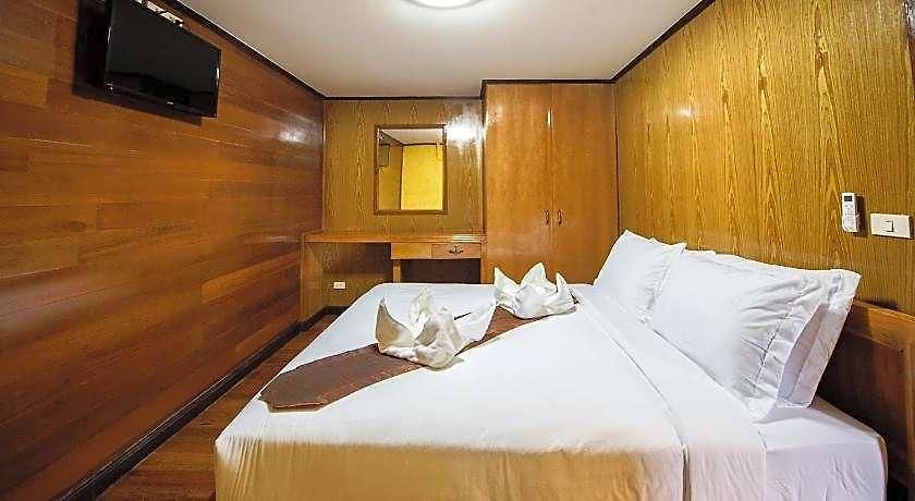 Viking Resort 4*