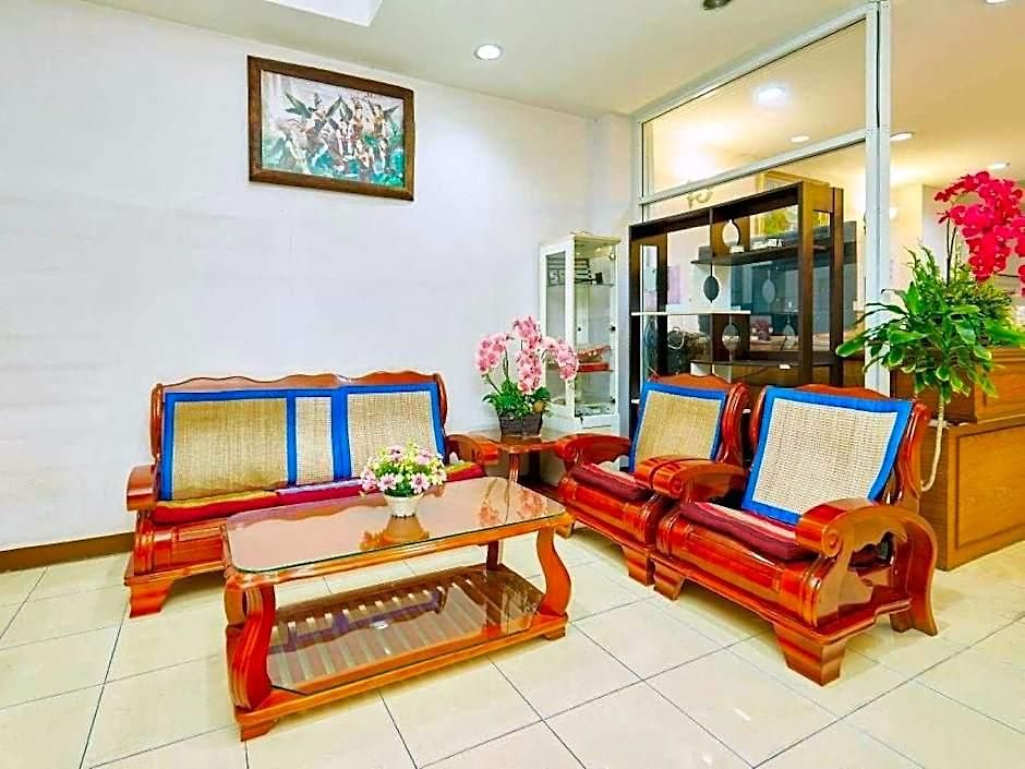 Blue House Hotel 2*