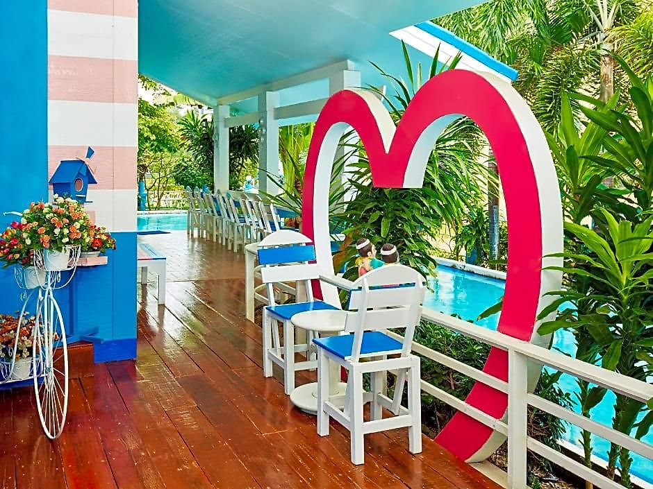 Blue House Hotel