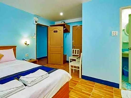 Blue House Hotel 2*
