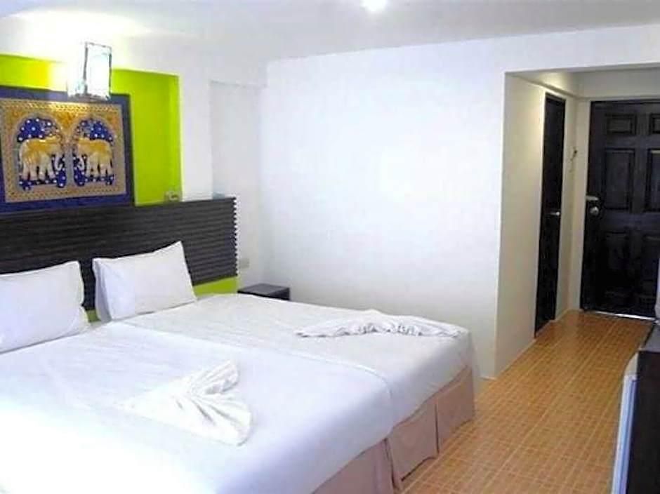 Baboona Beachfront Living 3* Pattaya