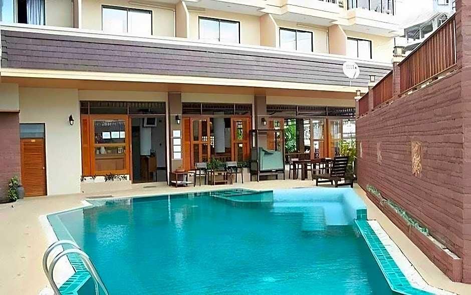 Sunview Place Hotel 3*
