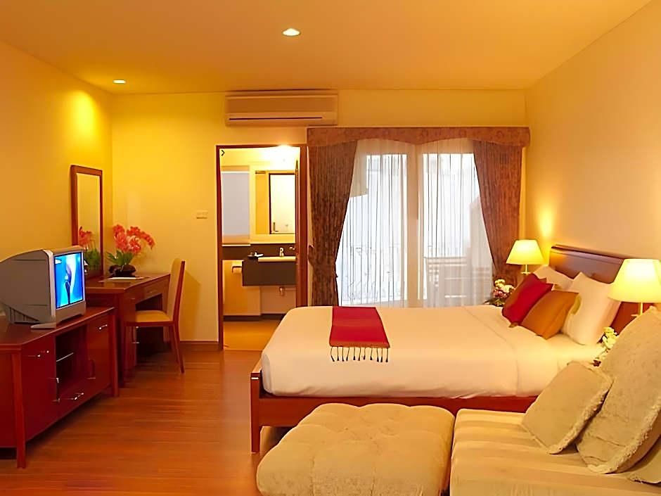 Inn Lk Pavilion Executive Serviced
