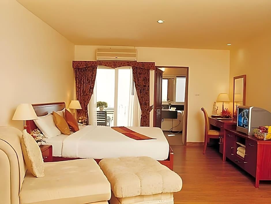 Lk Pavilion Executive Serviced Inn