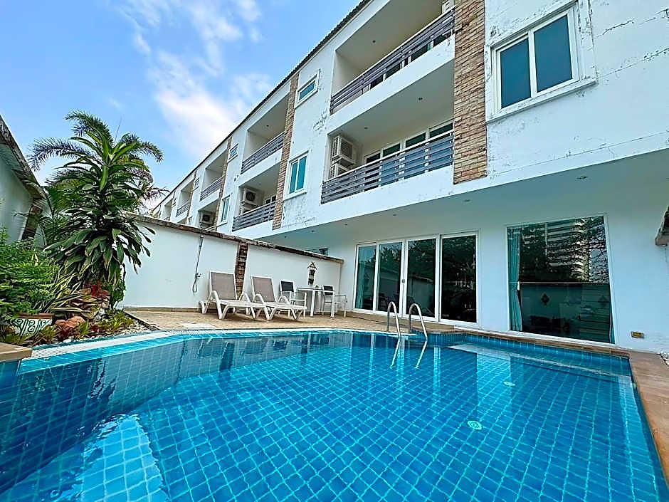 Hidden Palm Pool Hotel 3*