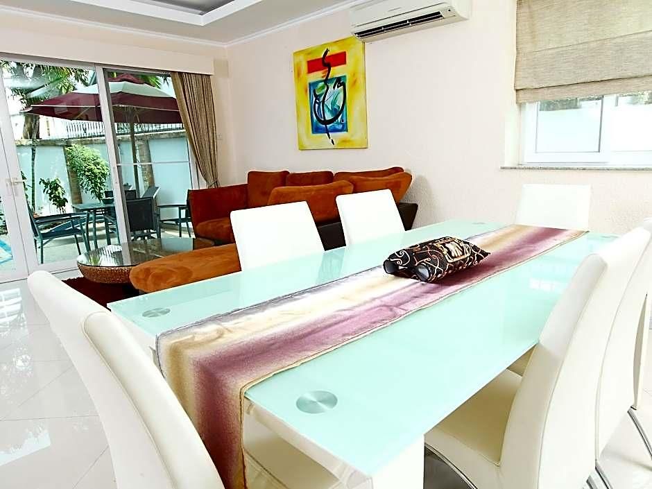 Hotel Hidden Palm Pool Pattaya