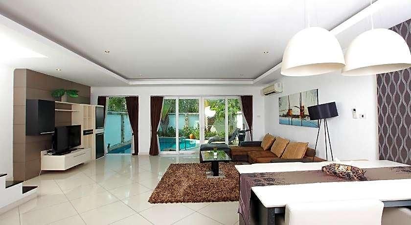 Hotel Hidden Palm Pool