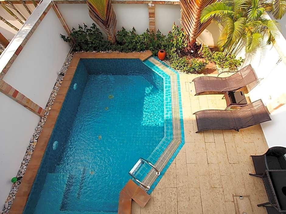 Hidden Palm Pool Hotel Pattaya