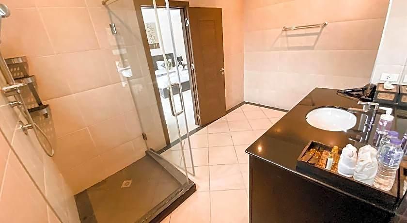 Hotel Hidden Palm Pool Pattaya