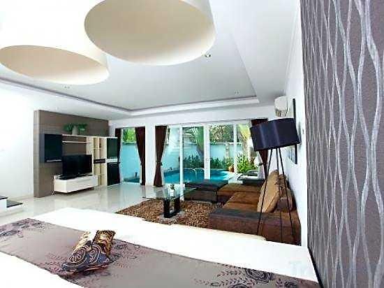 Hidden Palm Pool 3*