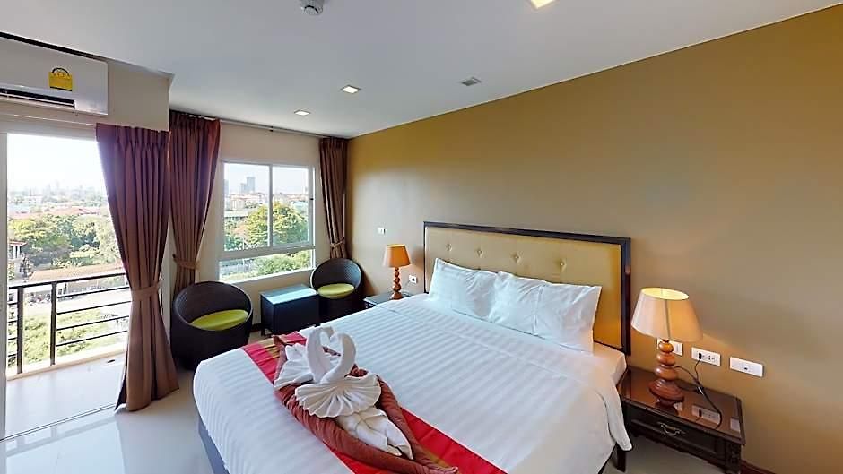 V Hotel