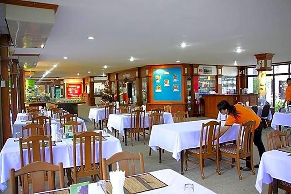 Country Club Hotel 4*