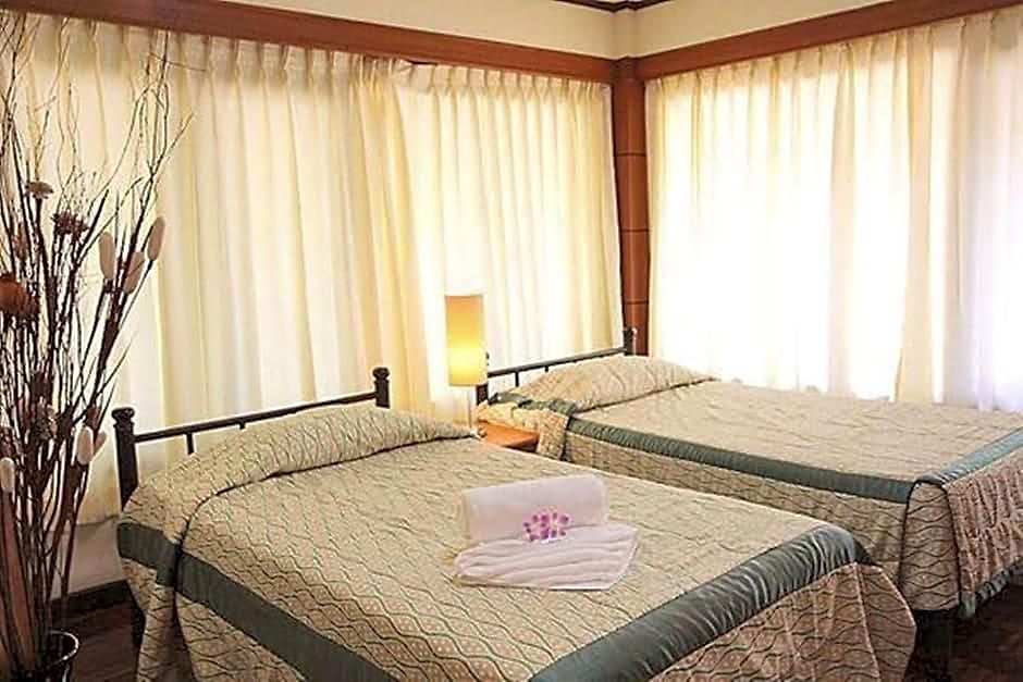 Country Club Hotel 4*