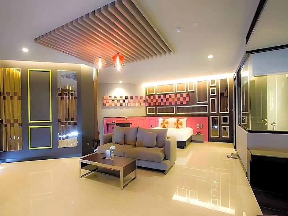 Tsix5 Phenomenal 5* Pattaya