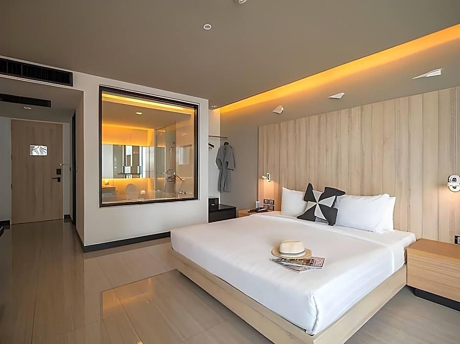 Tsix5 Phenomenal โรงแรม
