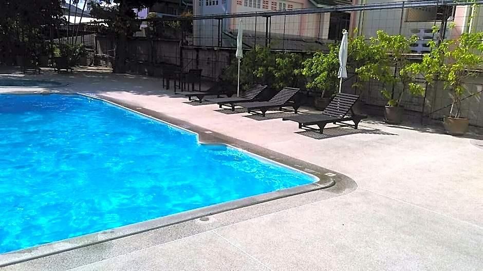 The Park Hotel 3*
