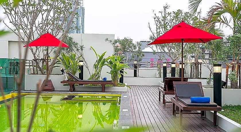Sunshine Hip Hotel 3*