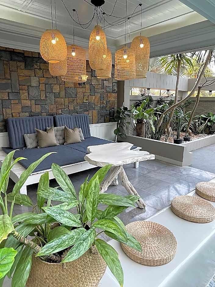 Garden Paradise Hotel 3*