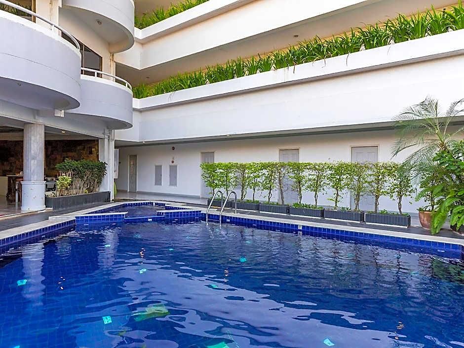 Garden Paradise Hotel 3*