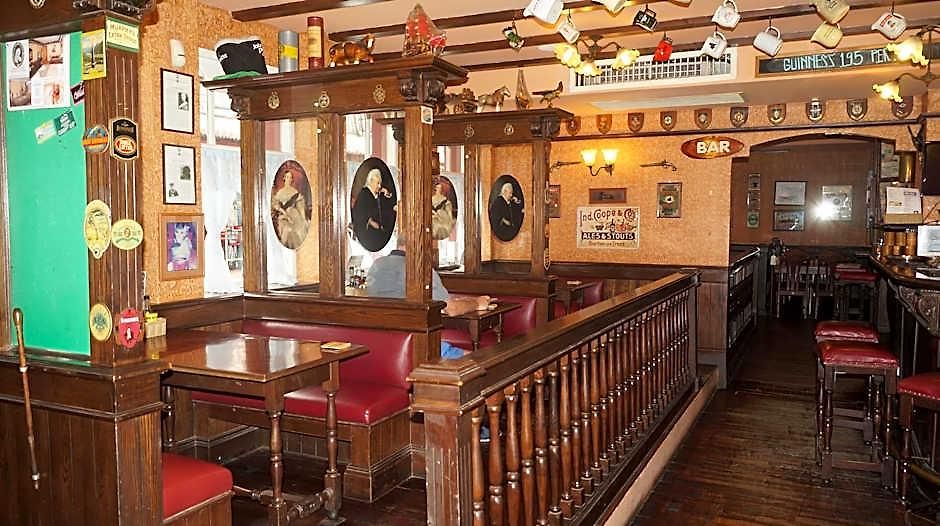 Queen Victoria Inn. Hotel 2*