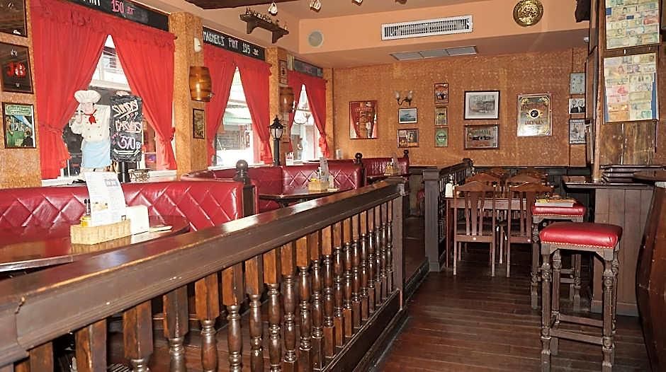 Queen Victoria Inn. 2* Pattaya