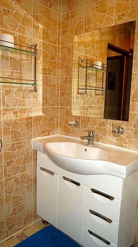 Queen Victoria Inn. Hotel 2*